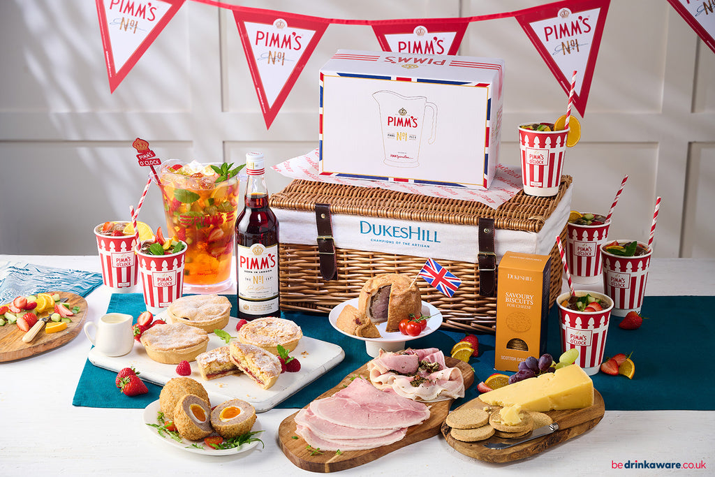 Artisan Picnic Hamper (with complimentary Pimms 70cl & Gift Box)
